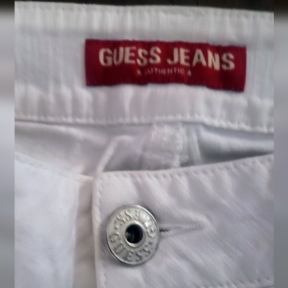 Super Cute Guess White Jeans with Ankle Zippers Size 28 Great Condition - Picture 4 of 7